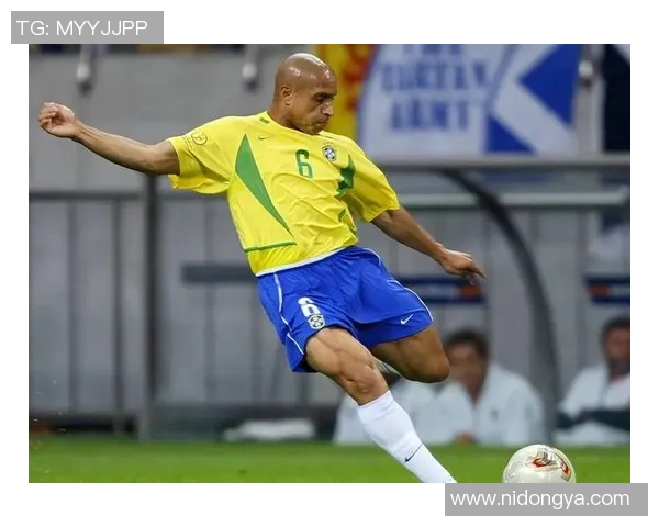 巴西足球明星老后卫的传奇人生与辉煌岁月回顾